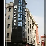 44 Hotel 3*