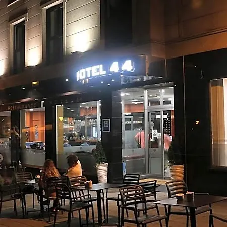 44 Hotel