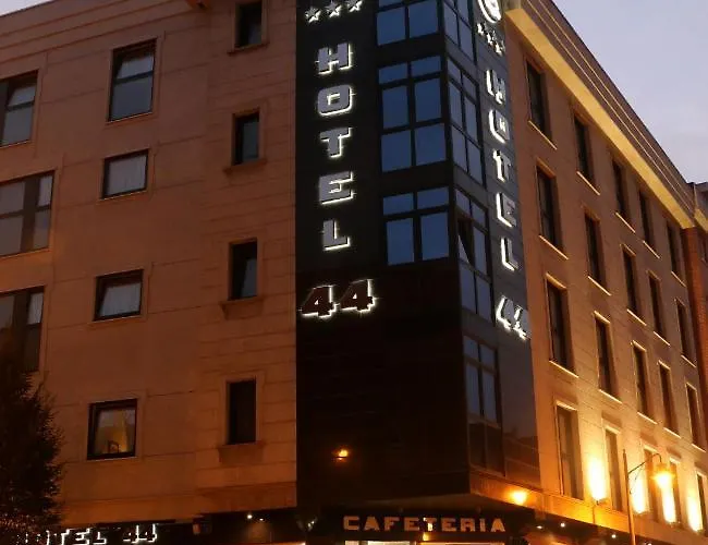 44 Hotel Gijon