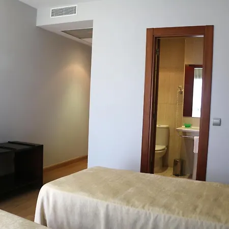 44 Szálloda 3*